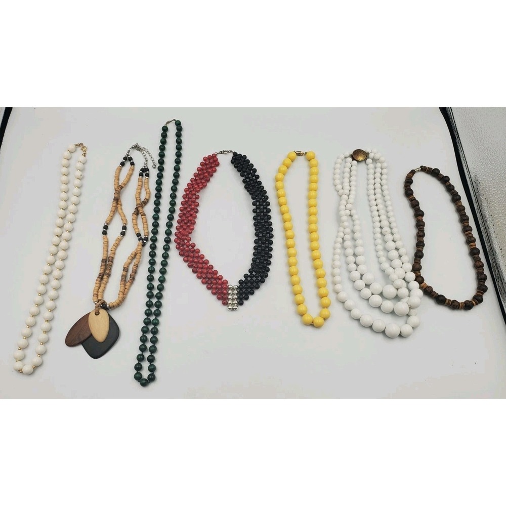 Vintage-Now Beaded Necklace Lot Costume Jewelry Estate Jewelry Finds